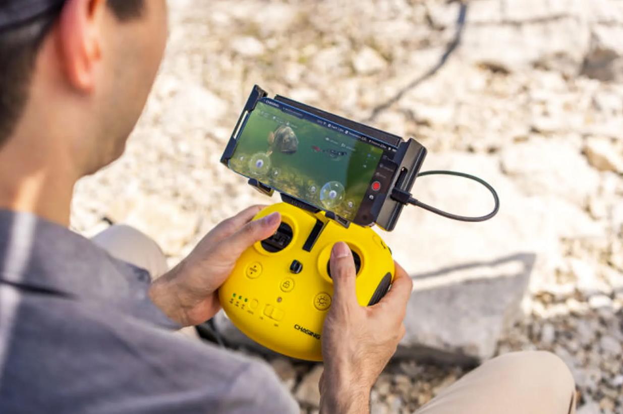 Chasing F1 Pro drone uses a 360º camera to show you where the fish are2